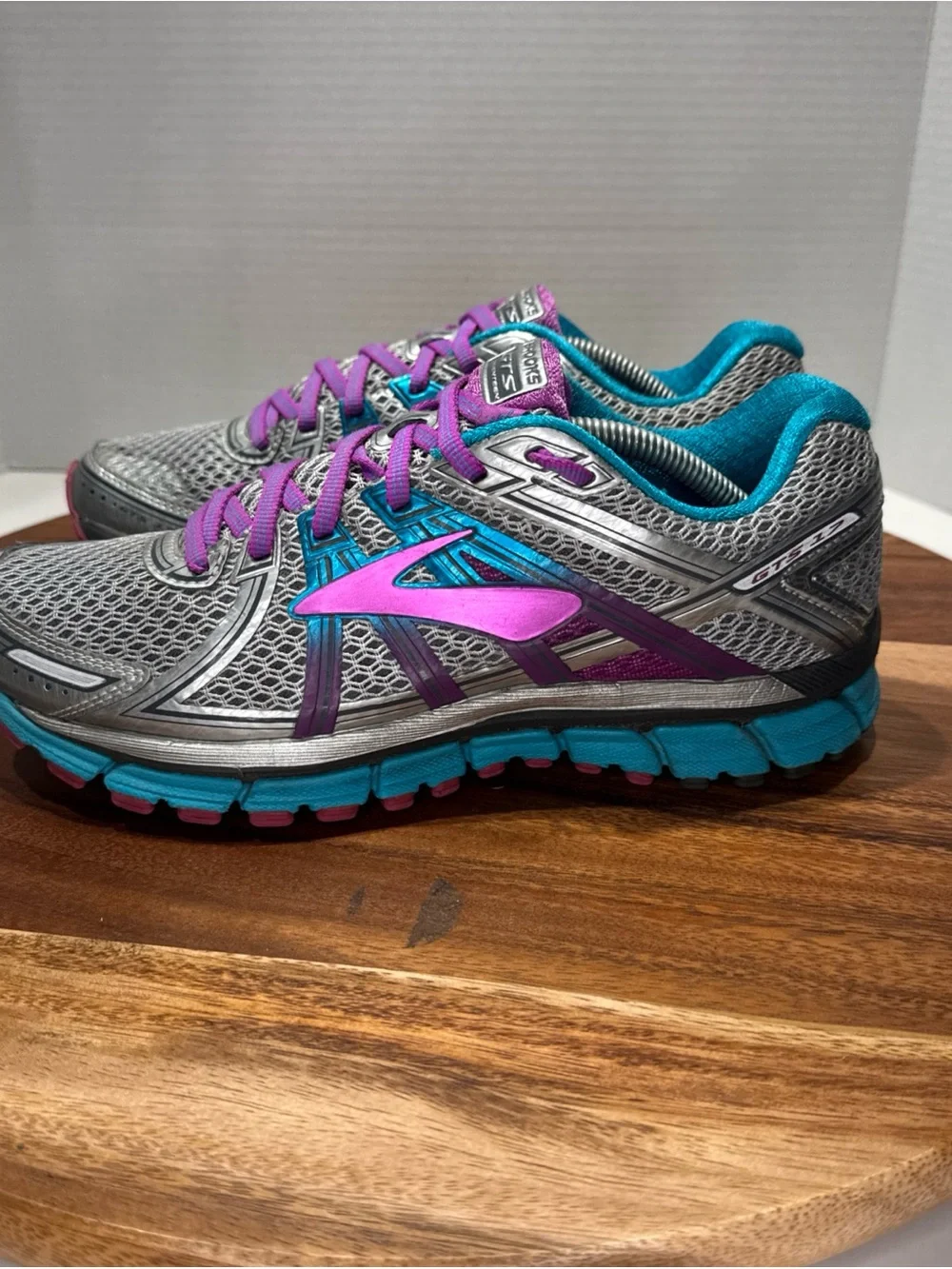 Brooks Women’s GTS 17 Running Shoes Silver Purple Blue Size 9